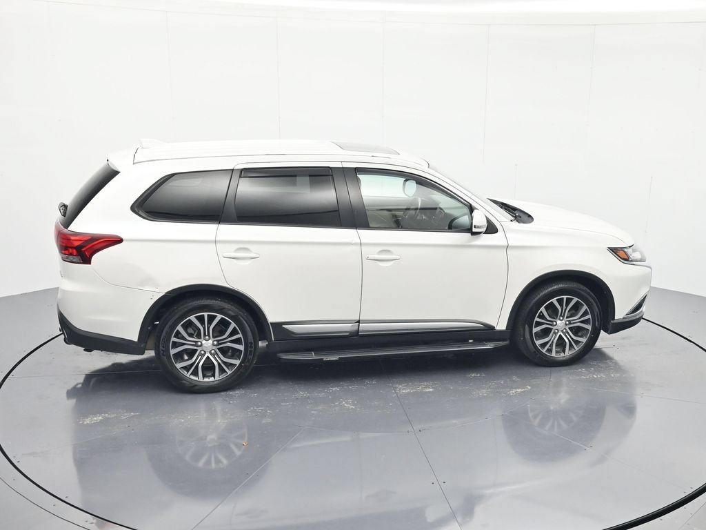 Used 2018 Mitsubishi Outlander SE FWD image 31