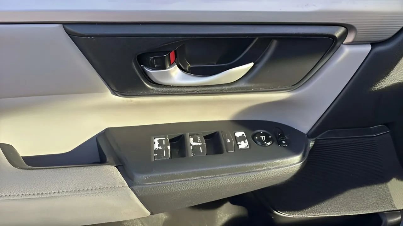 Used 2017 Honda CR-V LX image 20