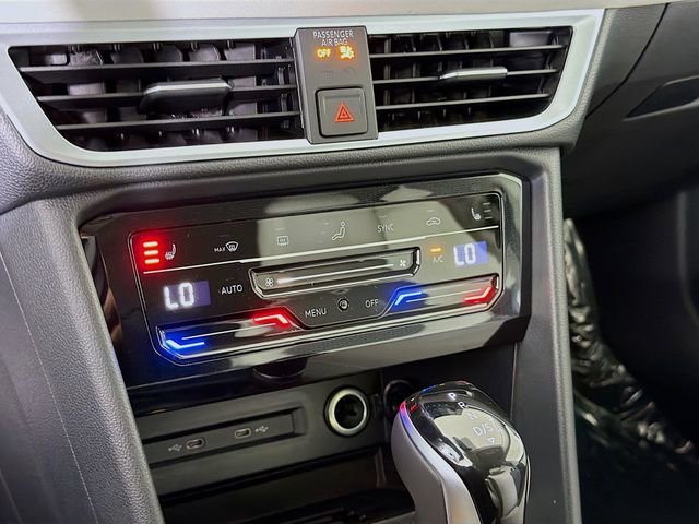 New 2026 Volkswagen Taos SE image 16