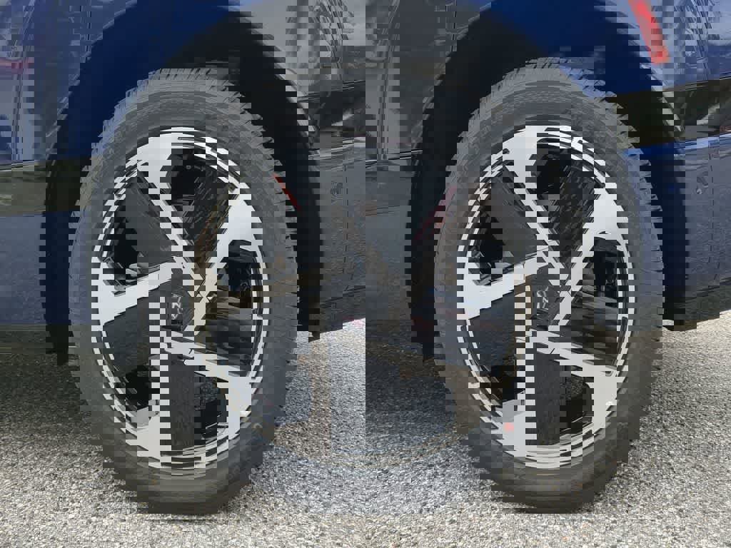 New 2026 Hyundai Ioniq 9 Calligraphy image 14