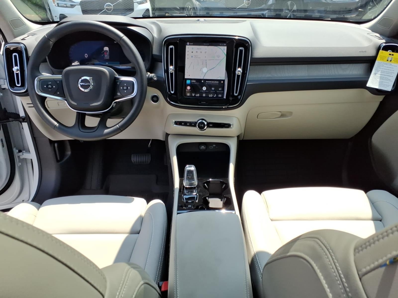 New 2026 Volvo XC40 B5 Ultra w/ Protection Package Premier AWD/4WD image 8