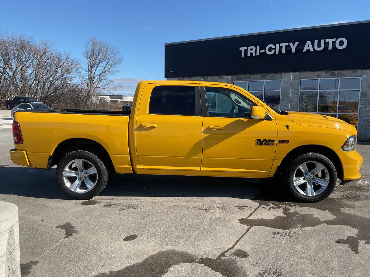 Used 2016 RAM 1500 Sport w/ Stinger Yellow Sport Package image 9