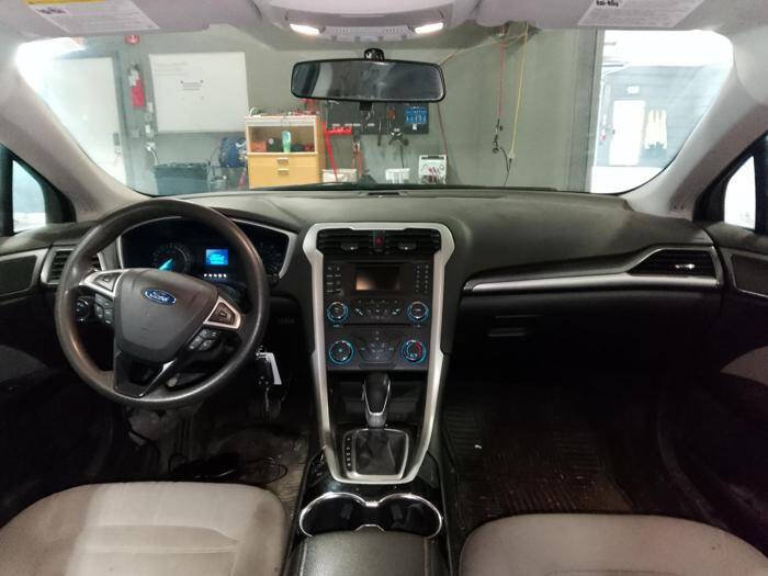 Used 2014 Ford Fusion S FWD image 33