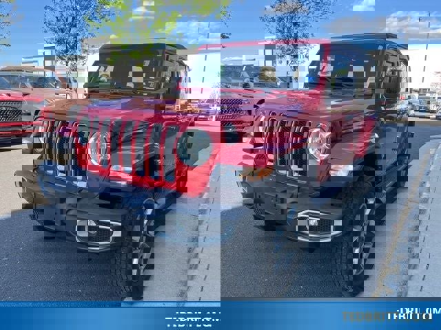 Used 2021 Jeep Wrangler Unlimited Sahara w/ Cold Weather Group AWD/4WD image 3