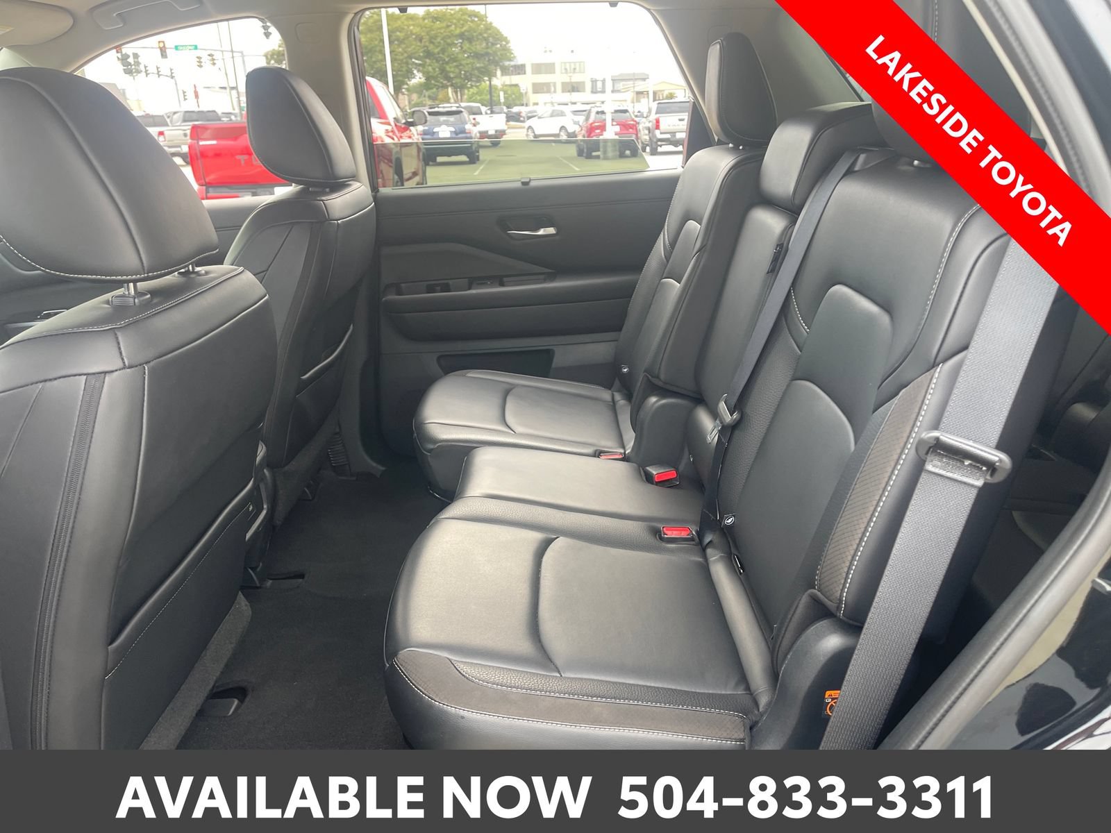 Used 2024 Nissan Pathfinder SL FWD image 21