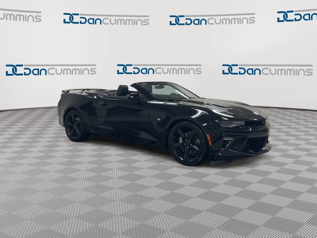 Used 2017 Chevrolet Camaro SS RWD image 2