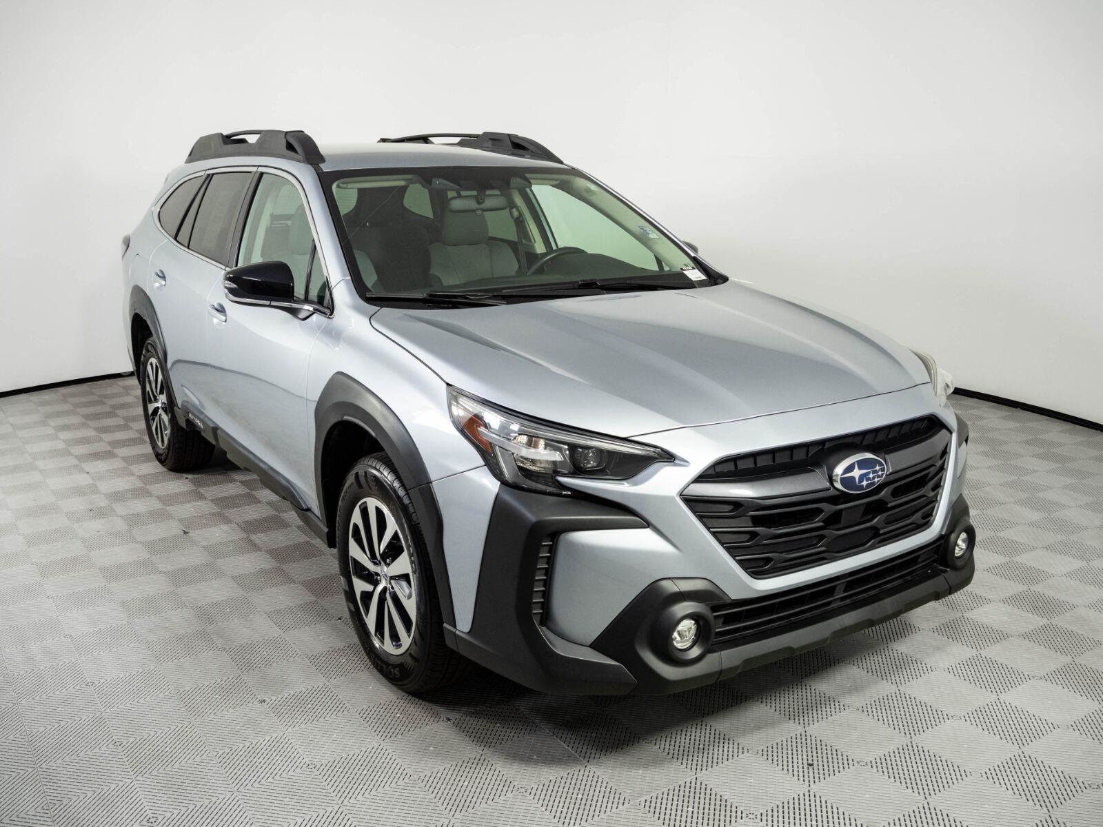 Used 2024 Subaru Outback Premium AWD/4WD image 24