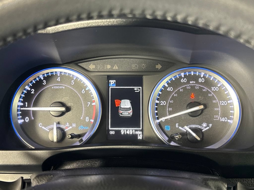 Used 2019 Toyota Highlander XLE AWD/4WD image 20