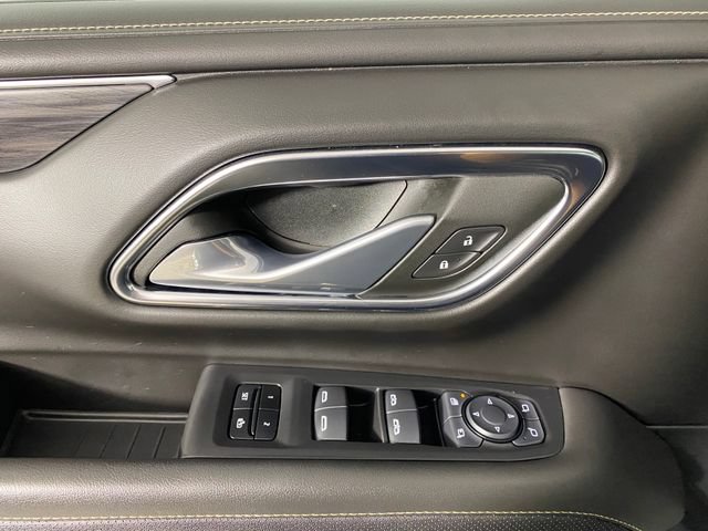 Certified 2024 GMC Yukon SLT w/ SLT Premium Package AWD/4WD image 13