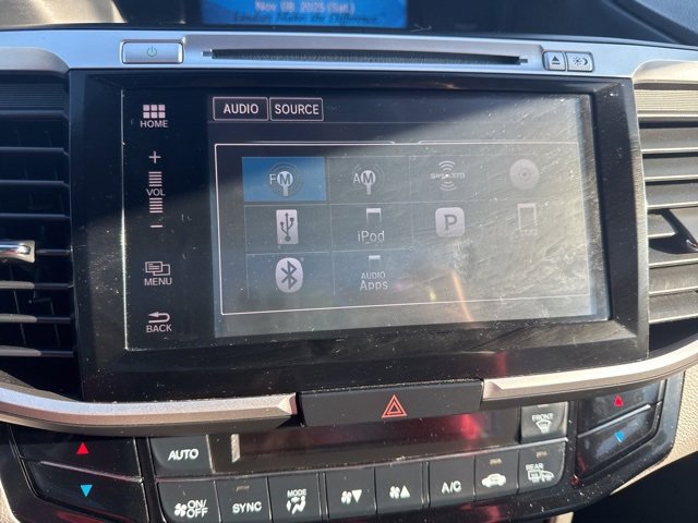 Used 2017 Honda Accord EX image 25