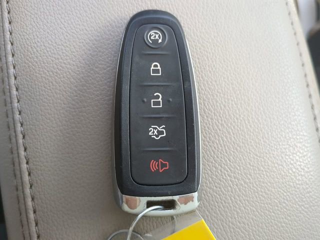 Used 2019 Ford Escape Titanium AWD/4WD image 28