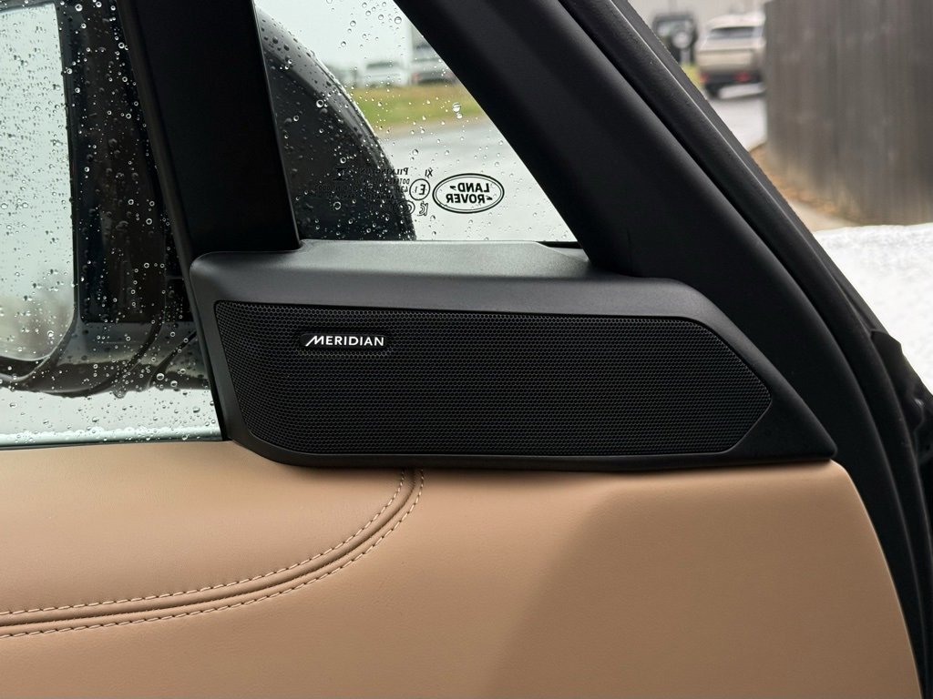 Certified 2023 Land Rover Range Rover SE image 13