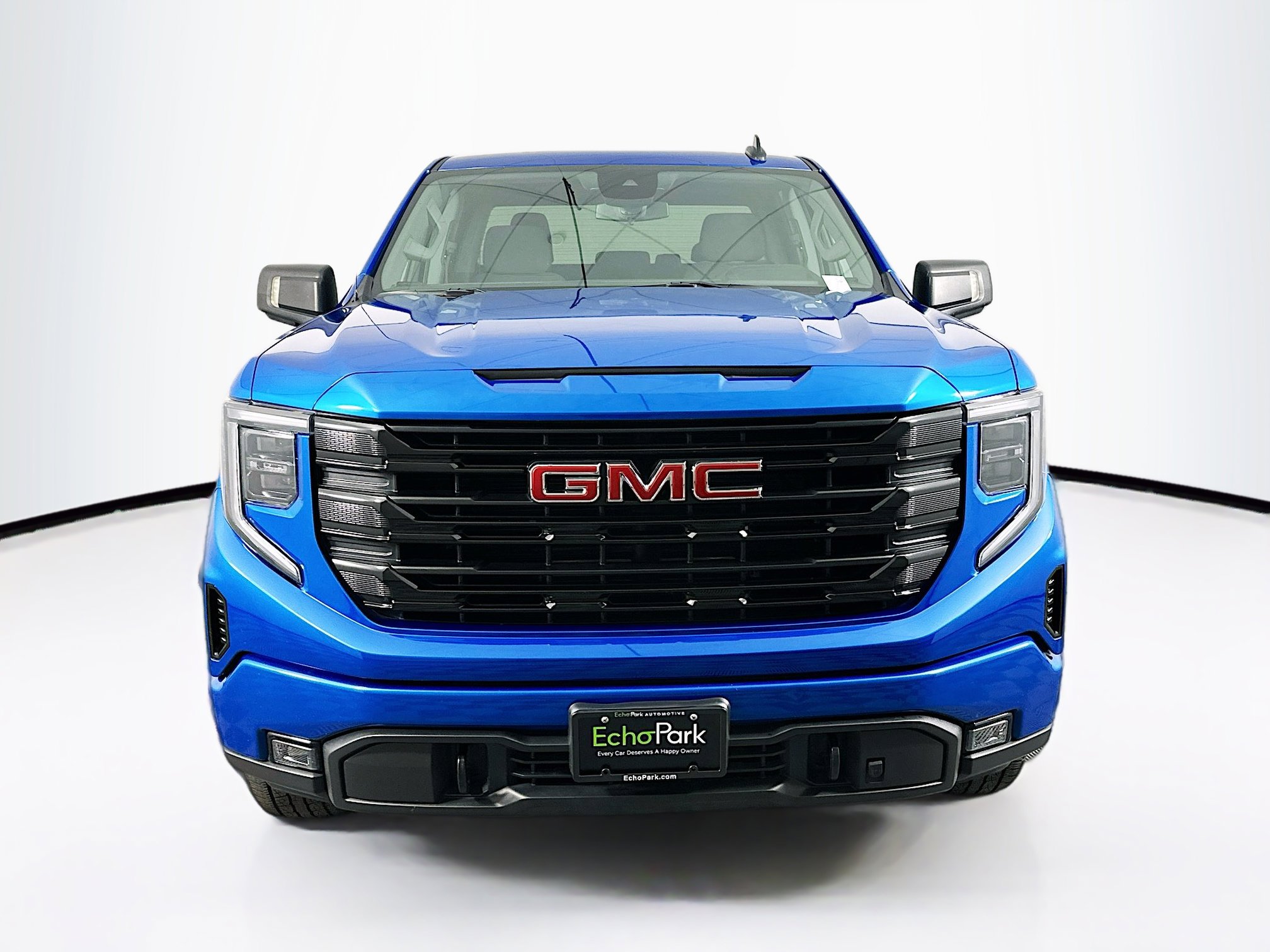 Used 2023 GMC Sierra 1500 Elevation image 2