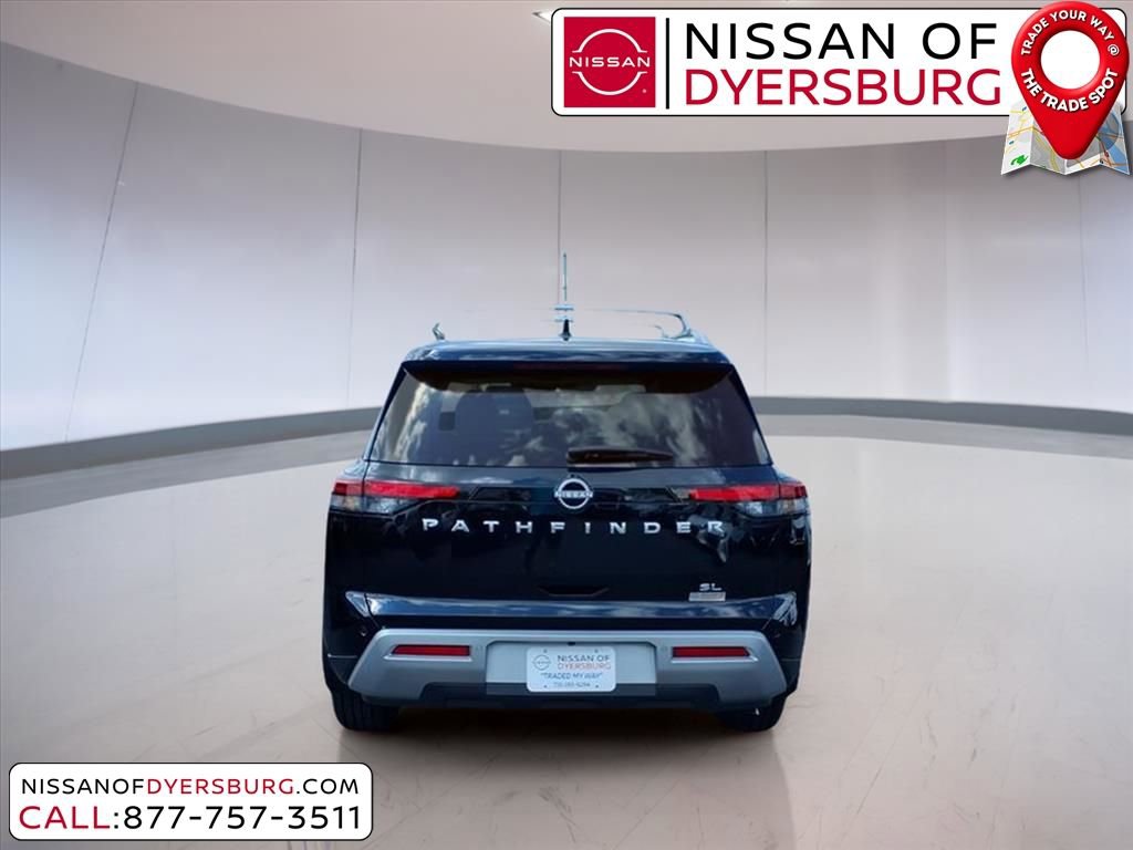 New 2025 Nissan Pathfinder SL image 4
