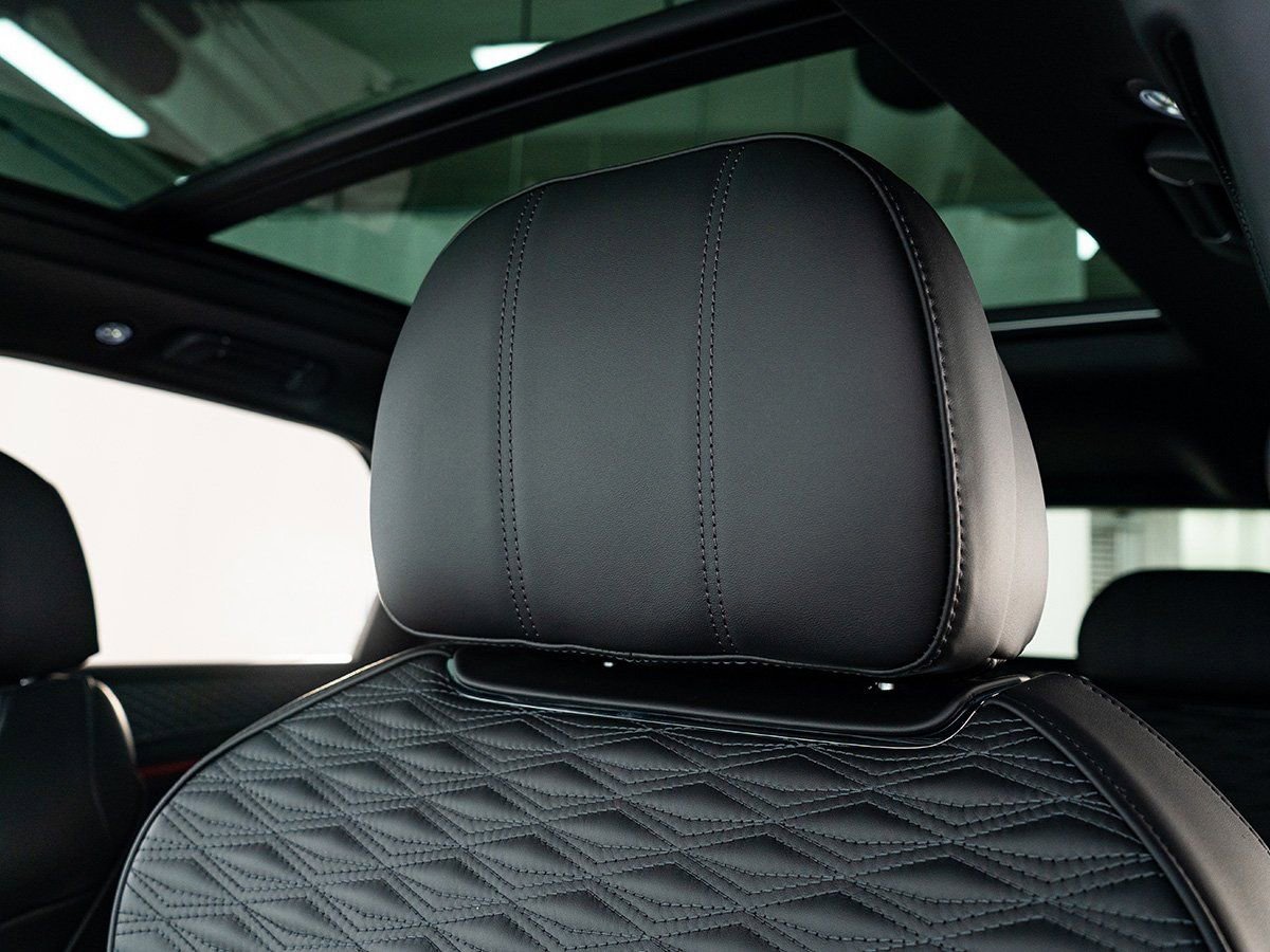 New 2026 Bentley Bentayga Speed image 4