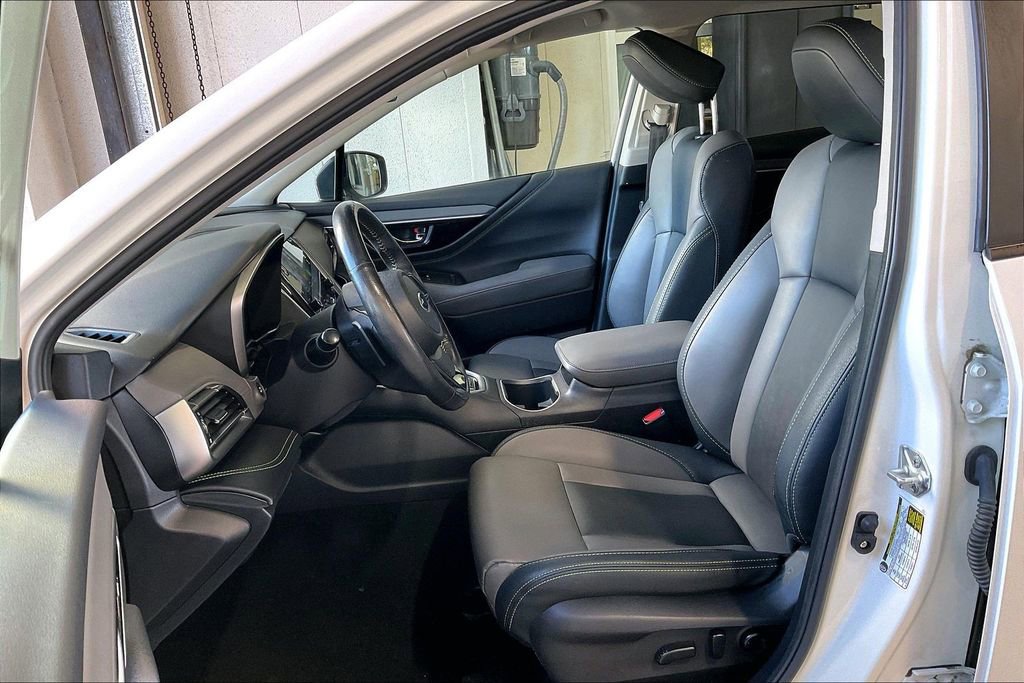 Used 2024 Subaru Outback Onyx Edition image 3
