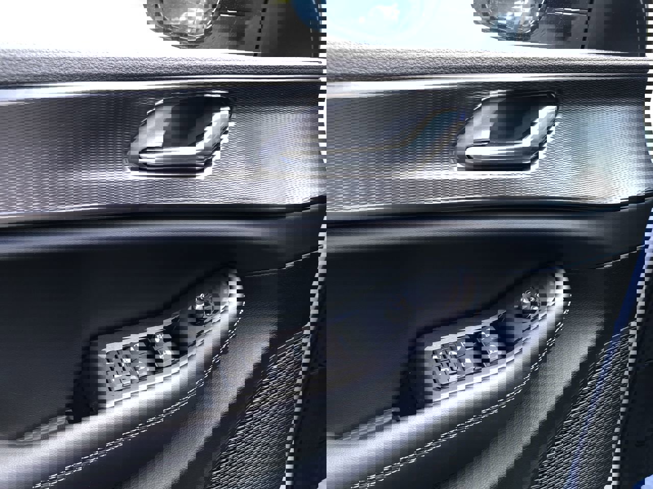 New 2026 Jeep Grand Cherokee Laredo image 21