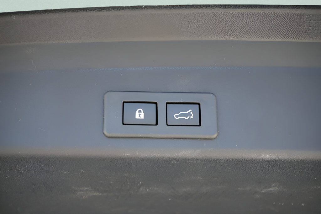Used 2024 Subaru Ascent Touring AWD/4WD image 11