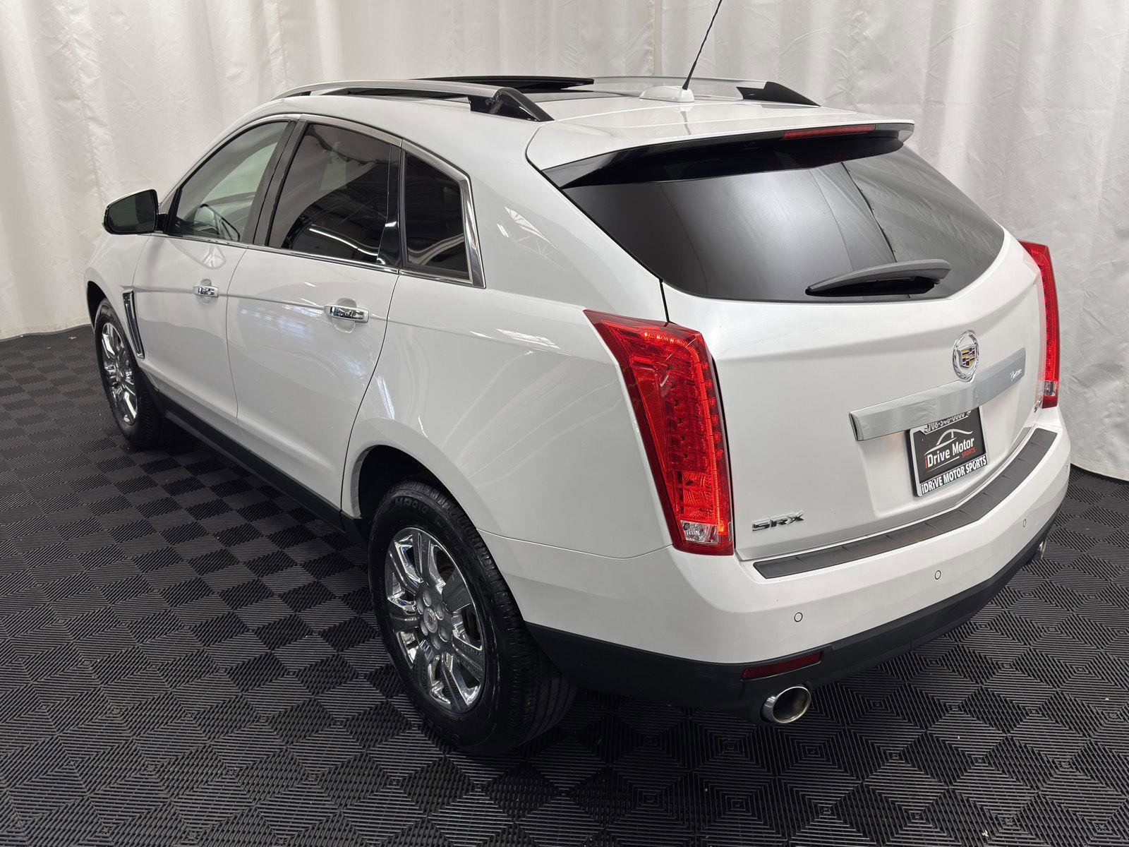Used 2016 Cadillac SRX Luxury image 6
