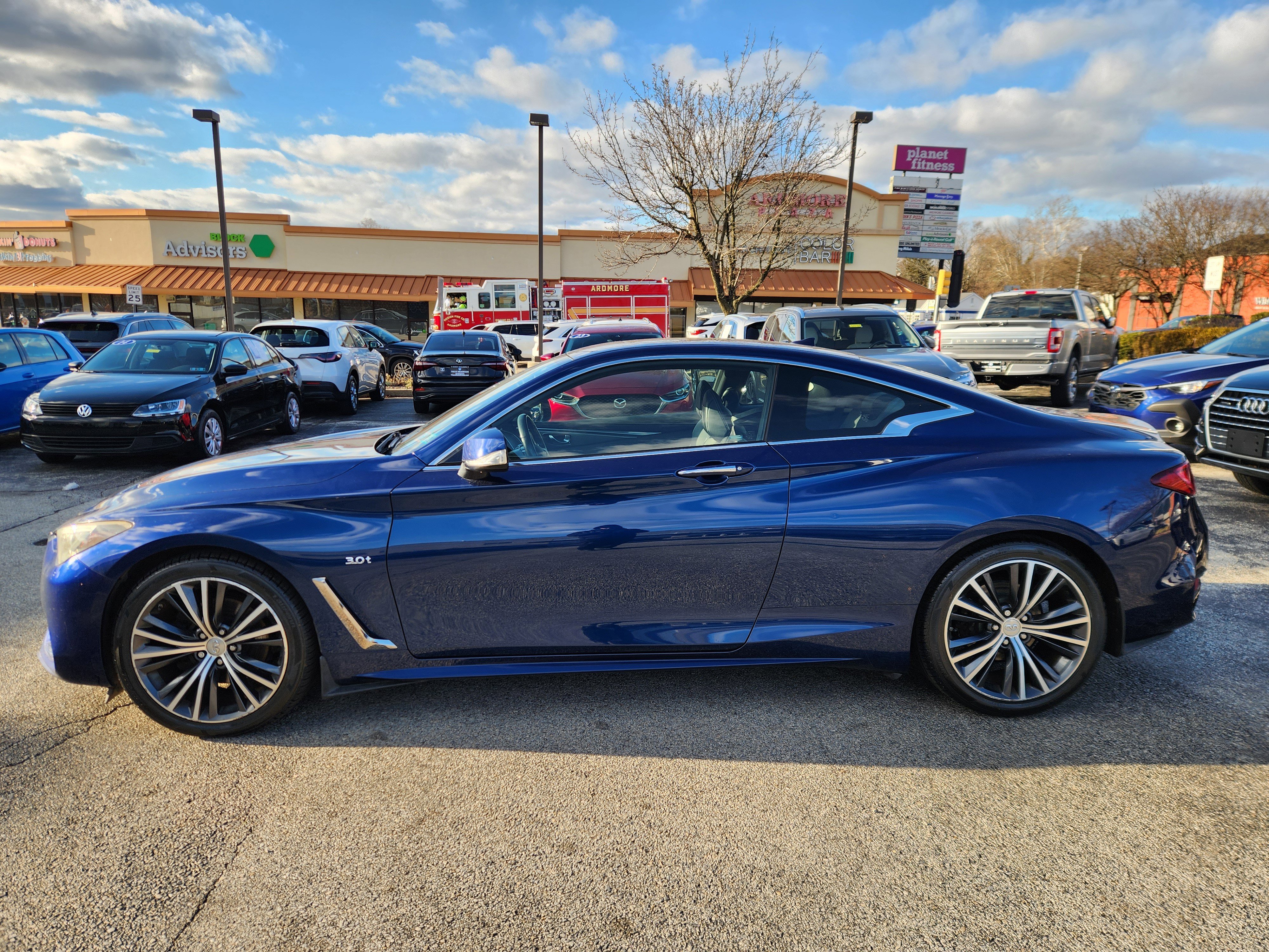 Used 2017 INFINITI Q60 w/ Premium Plus Package 3.0T image 5