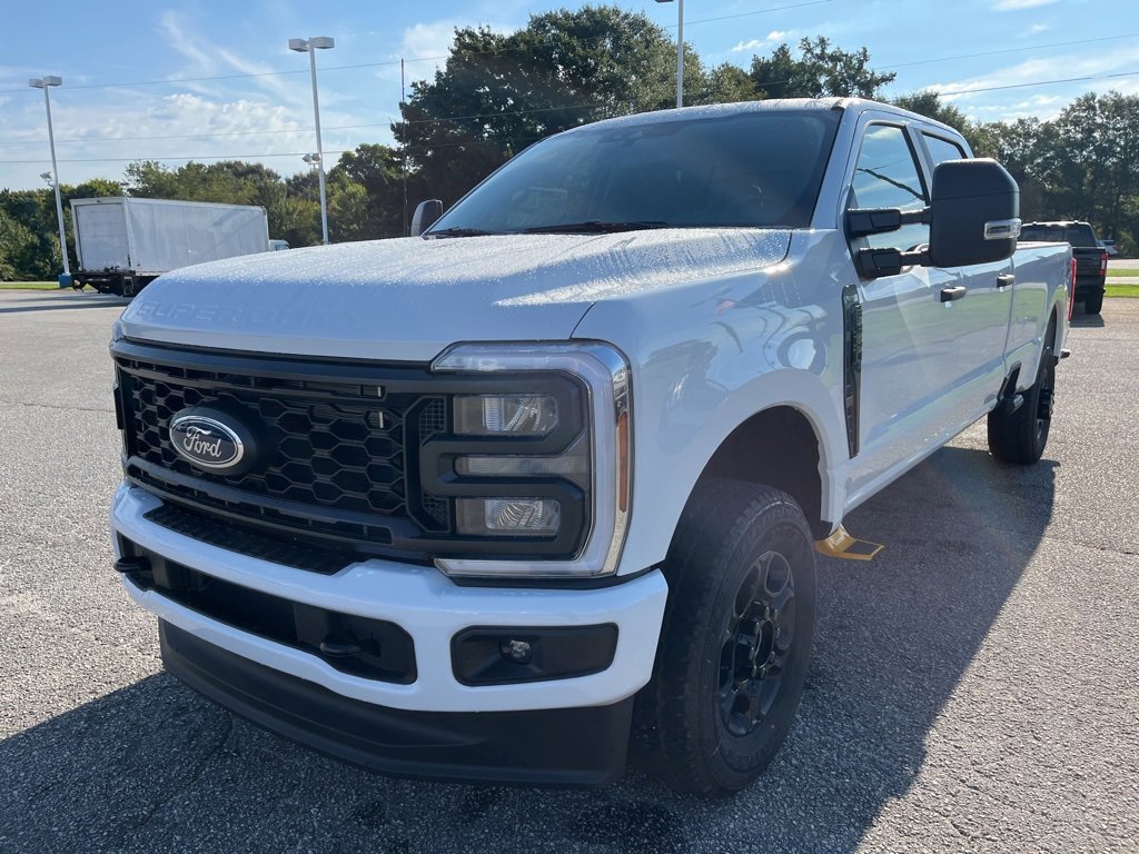 New 2026 Ford F350 4x4 Crew Cab Super Duty image 1