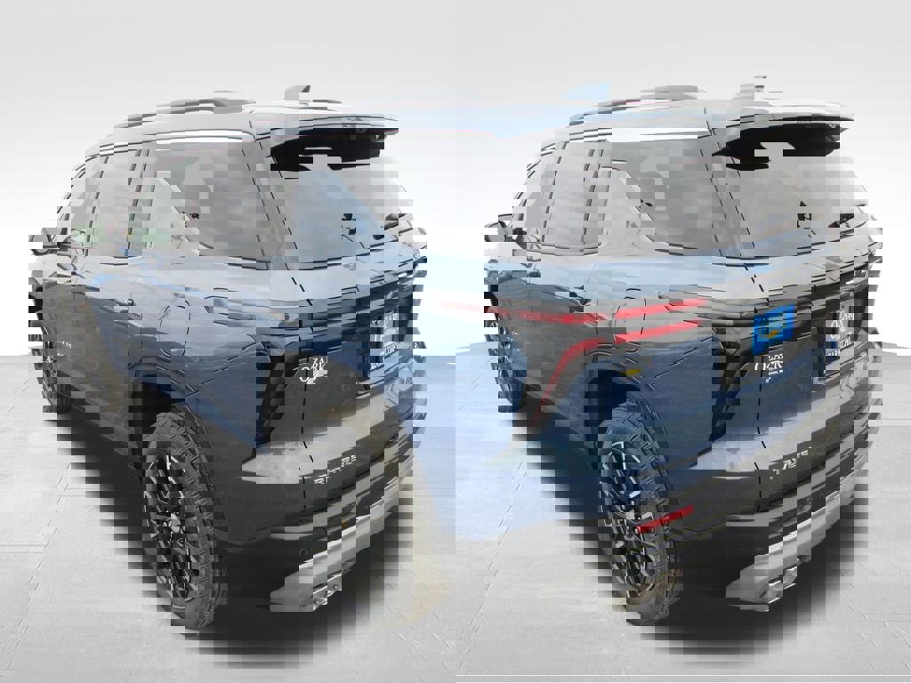 New 2026 Chevrolet Traverse LT w/ Sun and Wheel Package image 3