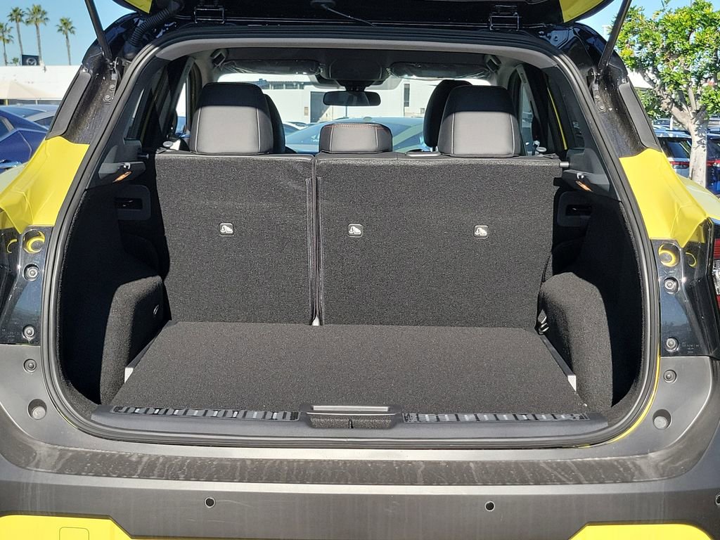 New 2026 Nissan Kicks SR w/ Illumination Package image 18