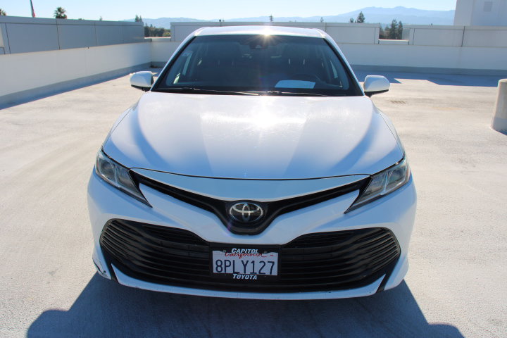Used 2020 Toyota Camry LE image 7