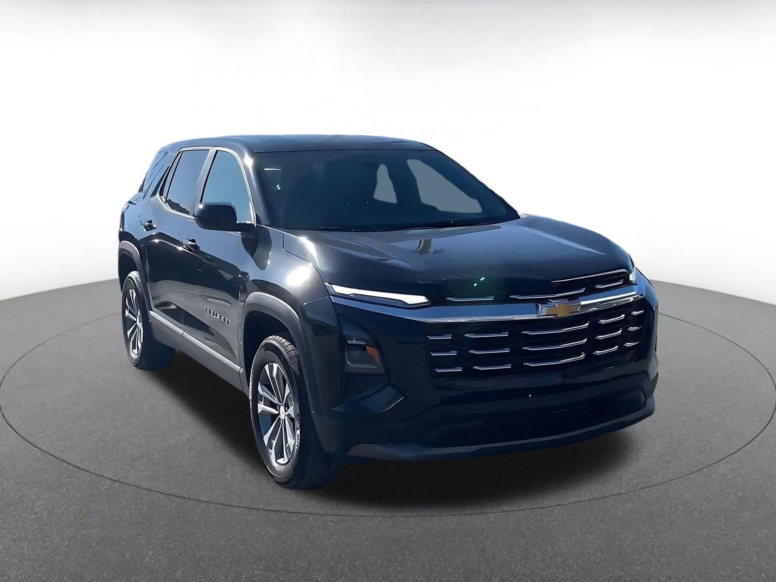 Used 2025 Chevrolet Equinox LT image 3