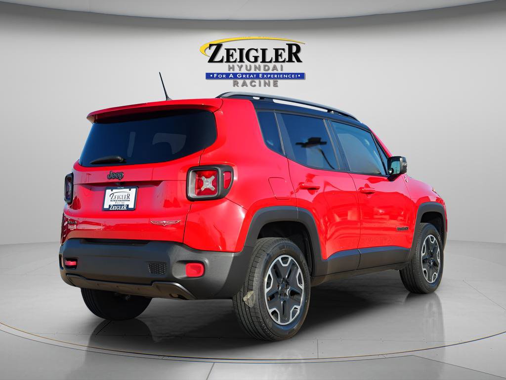 Used 2015 Jeep Renegade Trailhawk AWD/4WD image 7