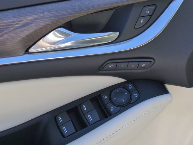 Used 2023 Buick Enclave Avenir w/ Avenir Technology Package FWD image 13