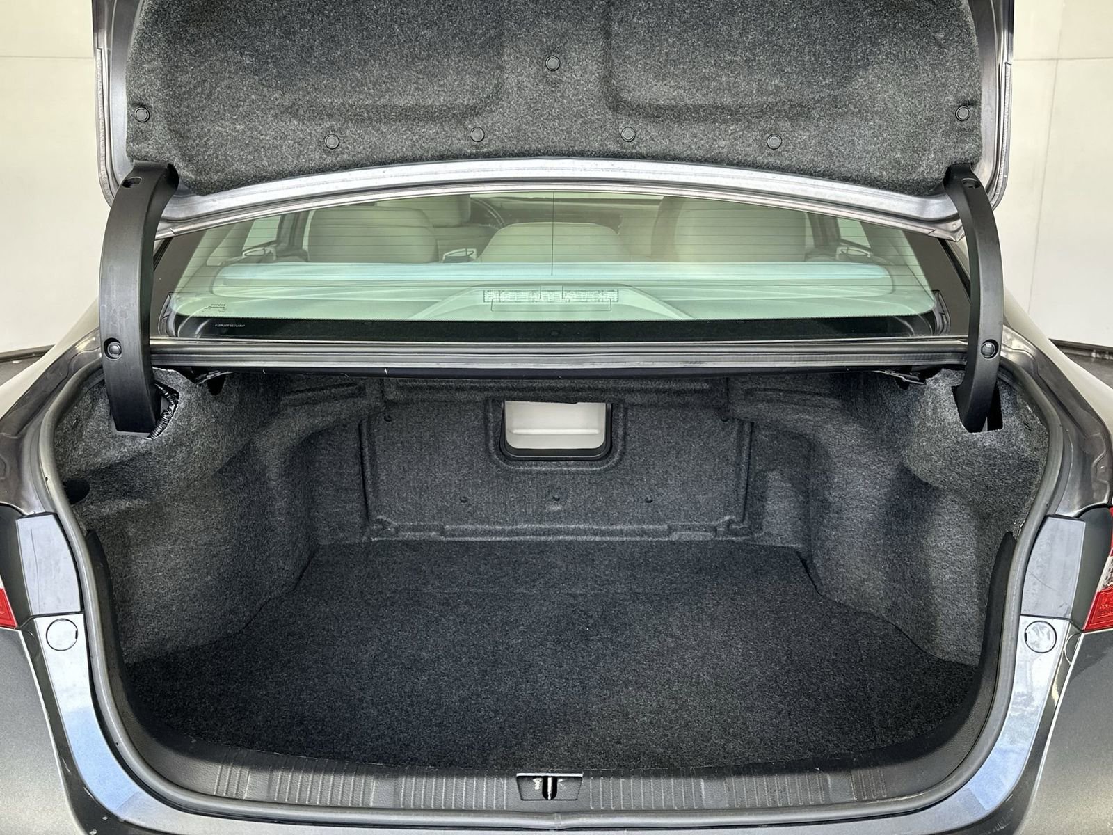 Used 2016 Toyota Avalon Limited w/ Toyota Safety Sense Package image 25