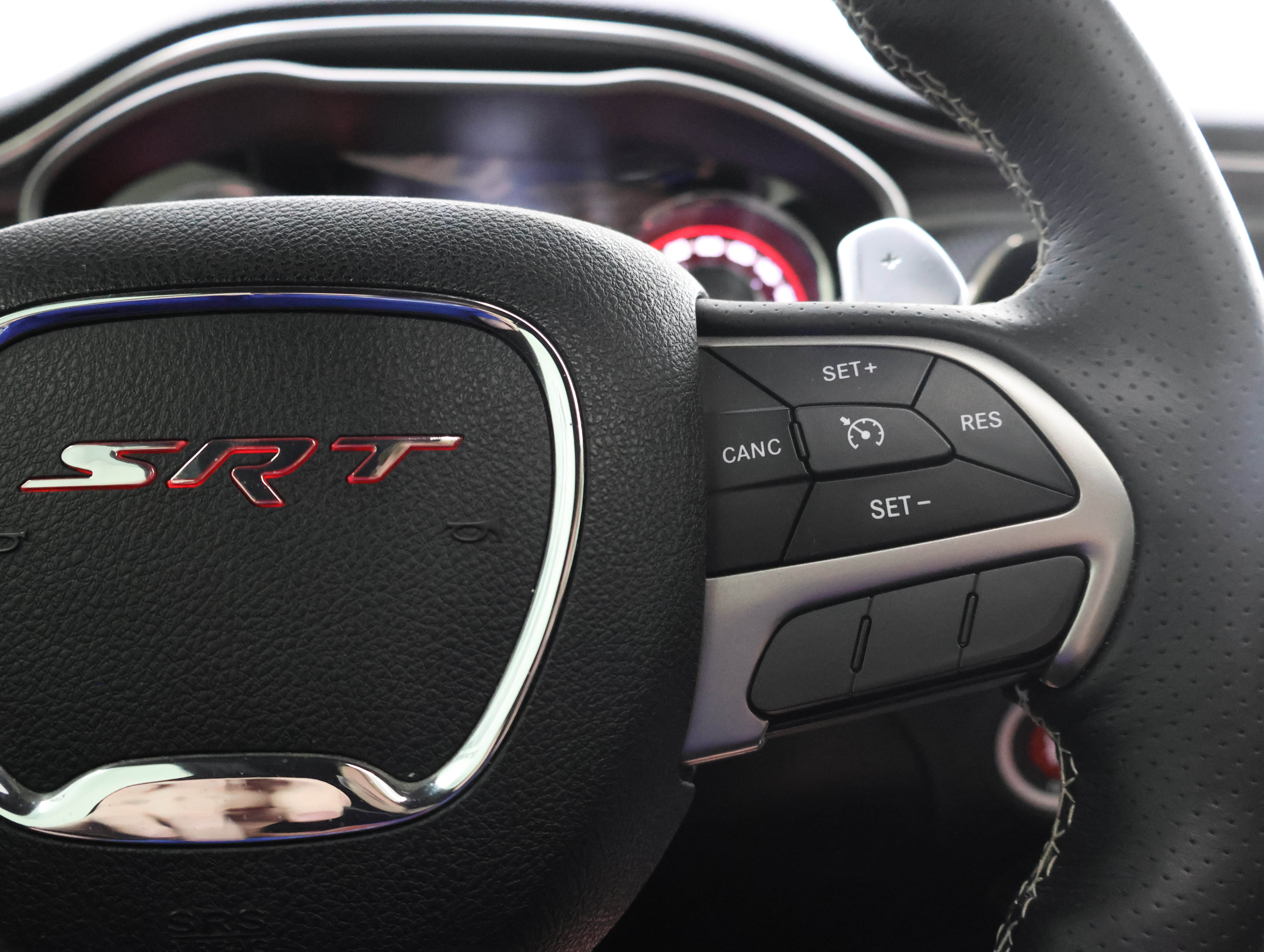 Used 2017 Dodge Challenger SRT Hellcat RWD image 15