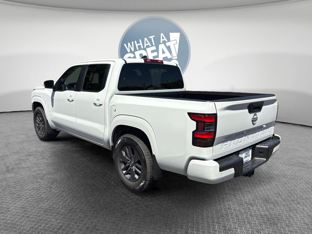 Used 2025 Nissan Frontier SV image 6
