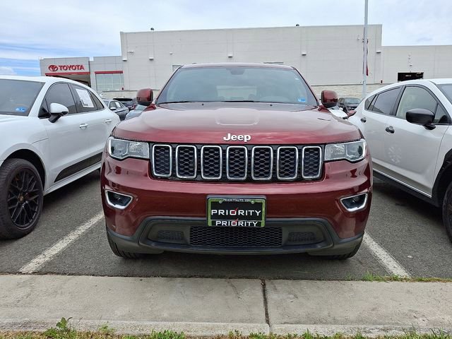 Used 2021 Jeep Grand Cherokee Laredo X AWD/4WD image 2