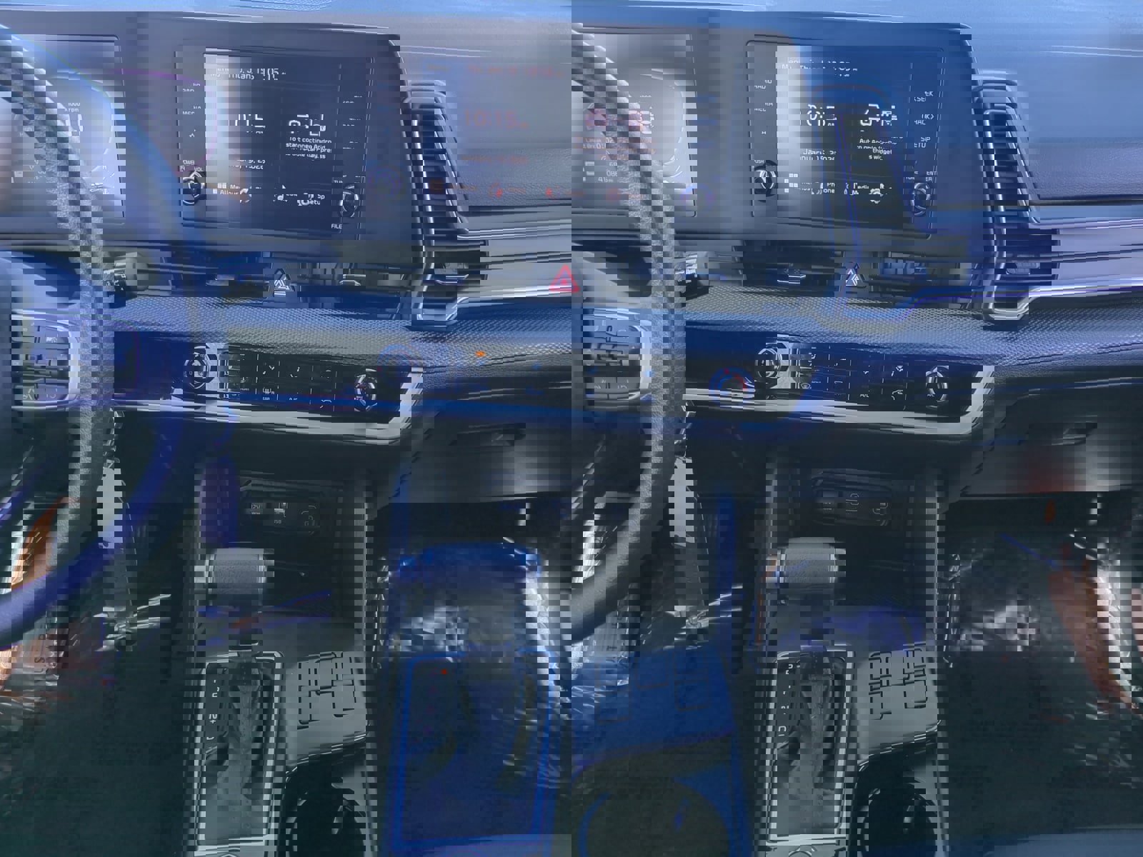 Used 2024 Kia Sportage LX image 11