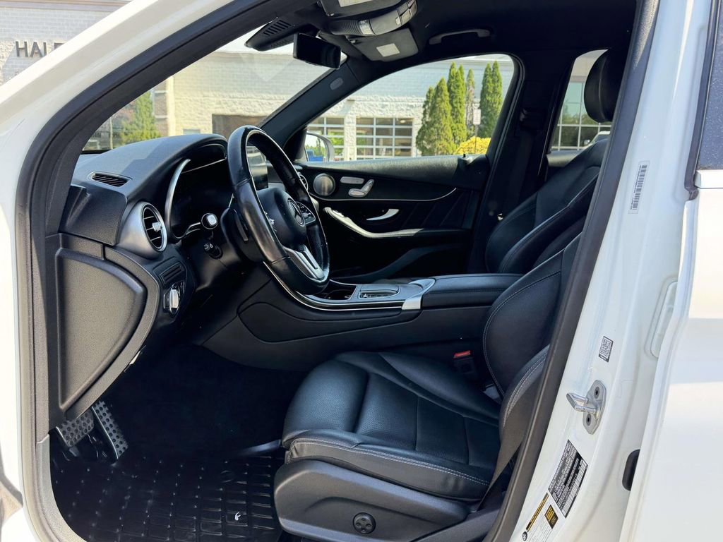 Used 2021 Mercedes-Benz GLC 300 4MATIC image 16