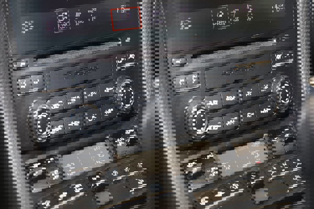 Used 2019 Porsche 911 Carrera T w/ Carrera T Interior Package image 41