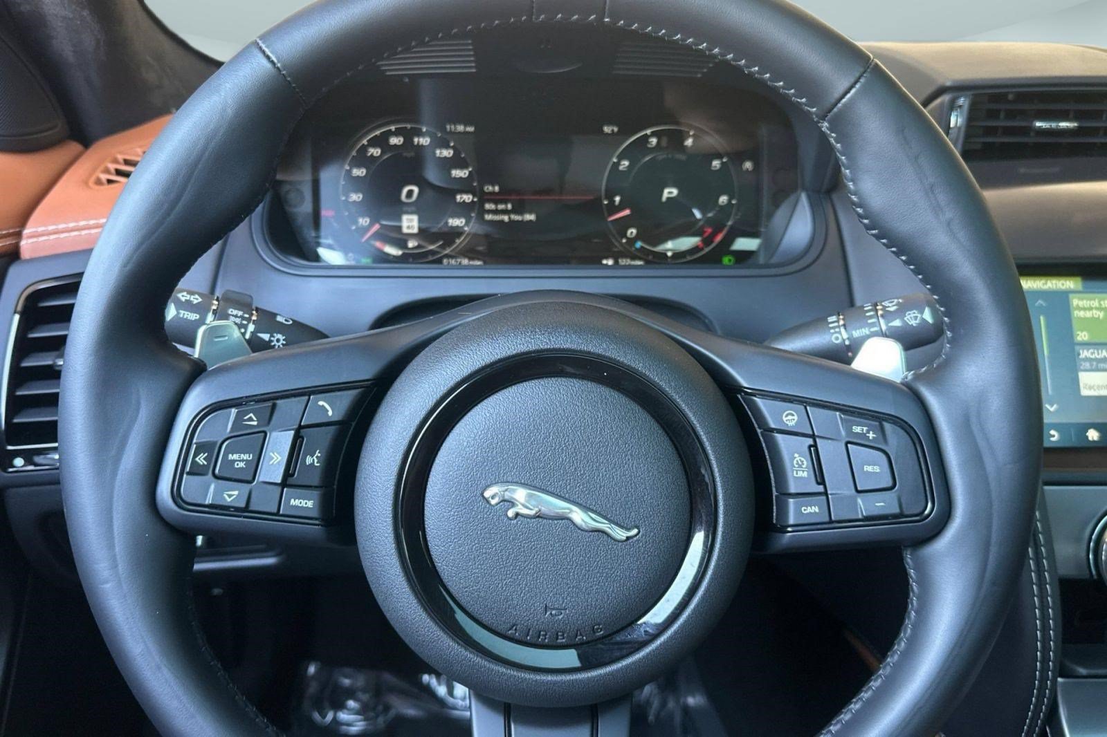 Used 2024 Jaguar F-TYPE Coupe AWD image 16