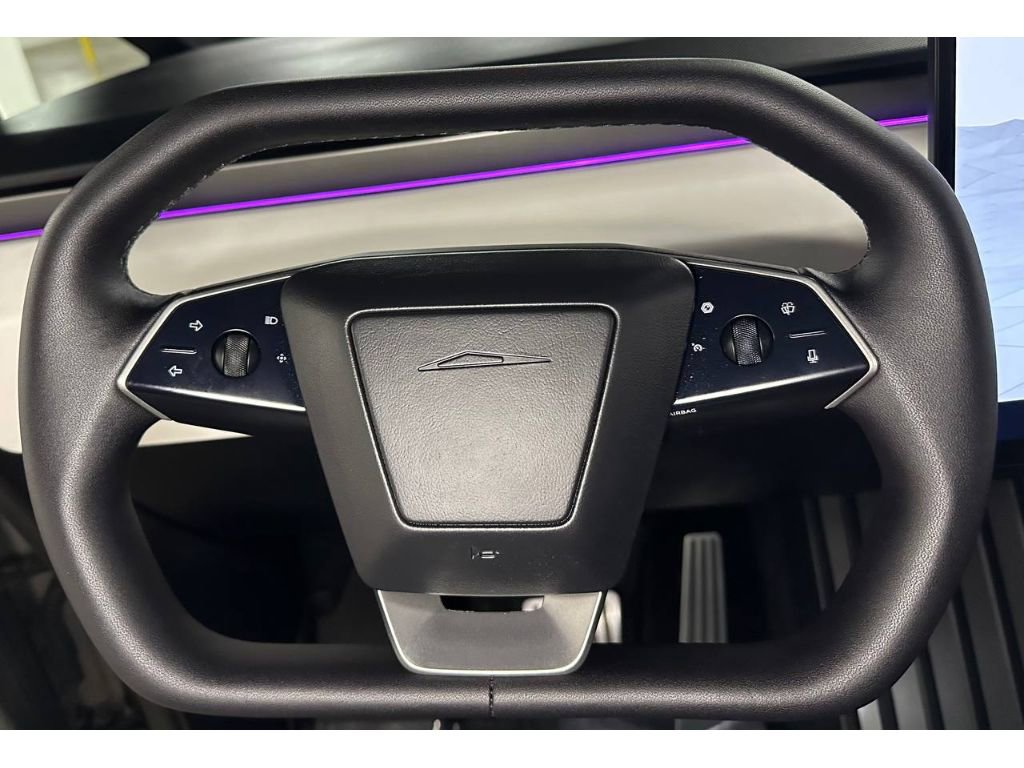 Used 2024 Tesla Cybertruck AWD Crew Cab image 18