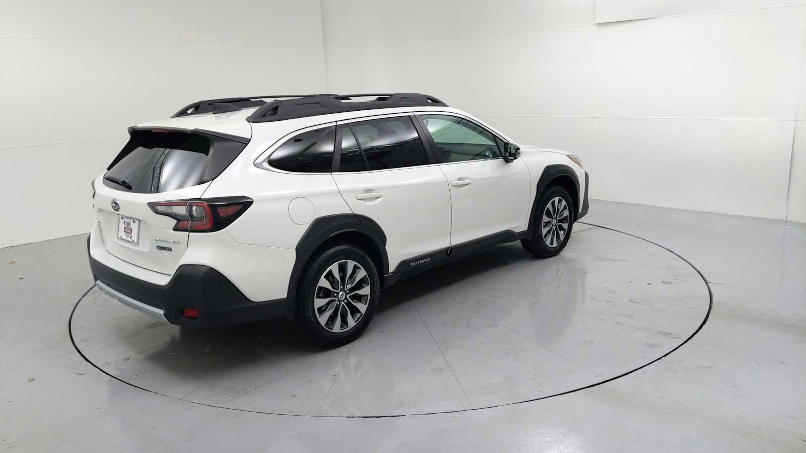 Certified 2023 Subaru Outback Limited AWD/4WD image 10