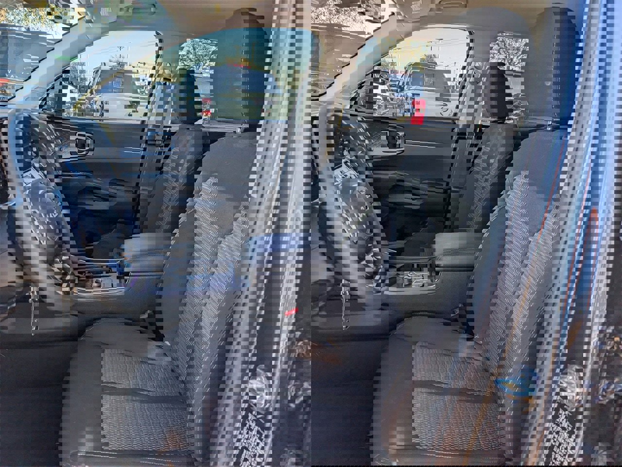 Used 2023 Kia Sorento LX image 25