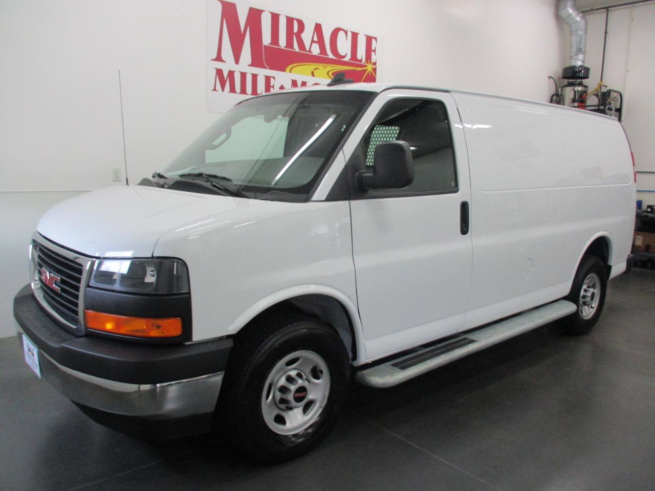 Used 2024 GMC Savana 2500 w/ Driver Convenience Package image 3