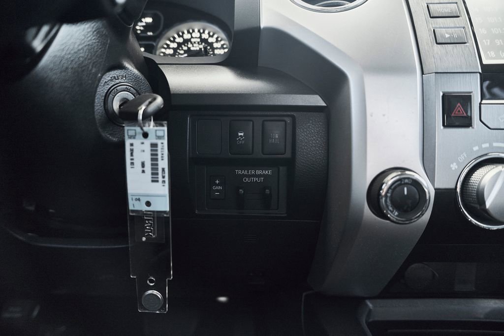 Used 2019 Toyota Tundra SR5 w/ SR5 Upgrade Package image 29