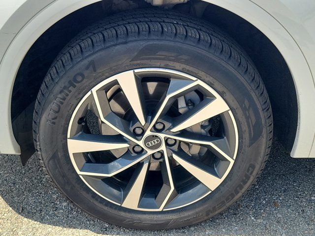 Used 2021 Audi Q5 Prestige w/ Prestige Package image 9