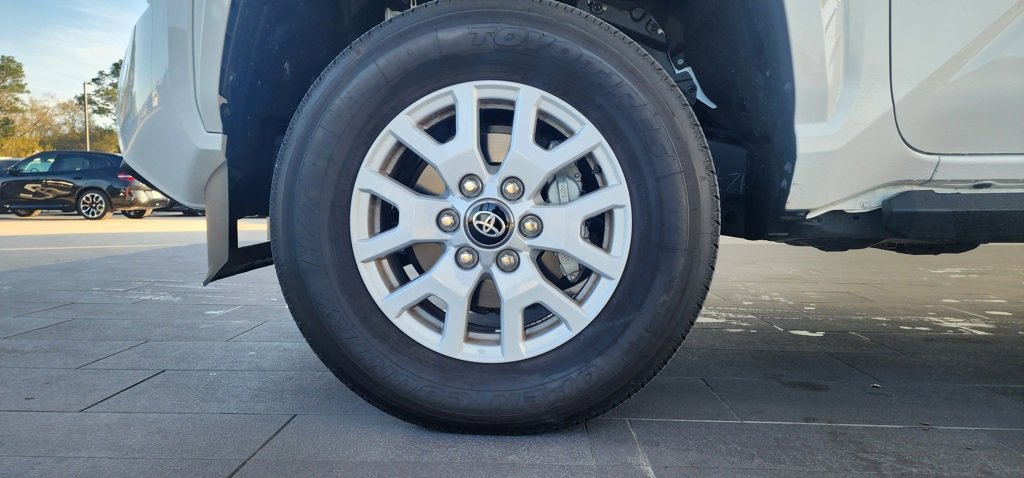 Used 2024 Toyota Tacoma SR image 10