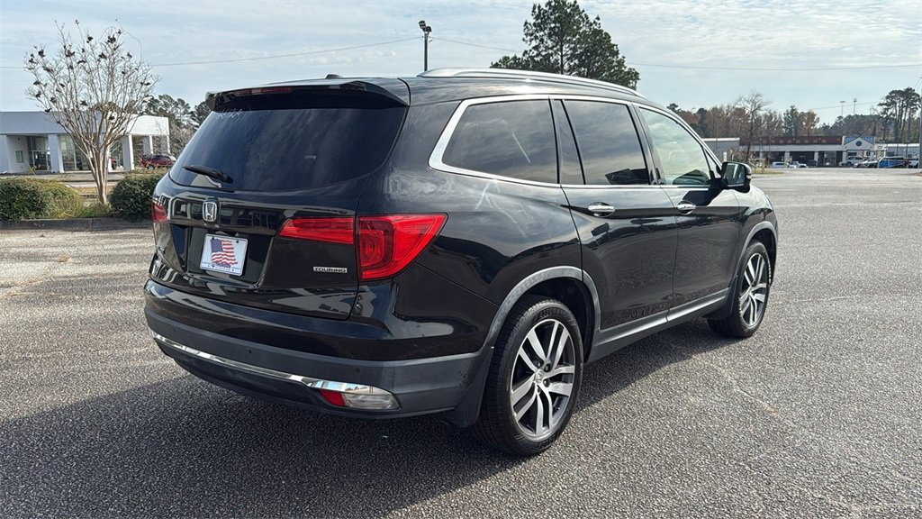 Used 2017 Honda Pilot Touring image 8