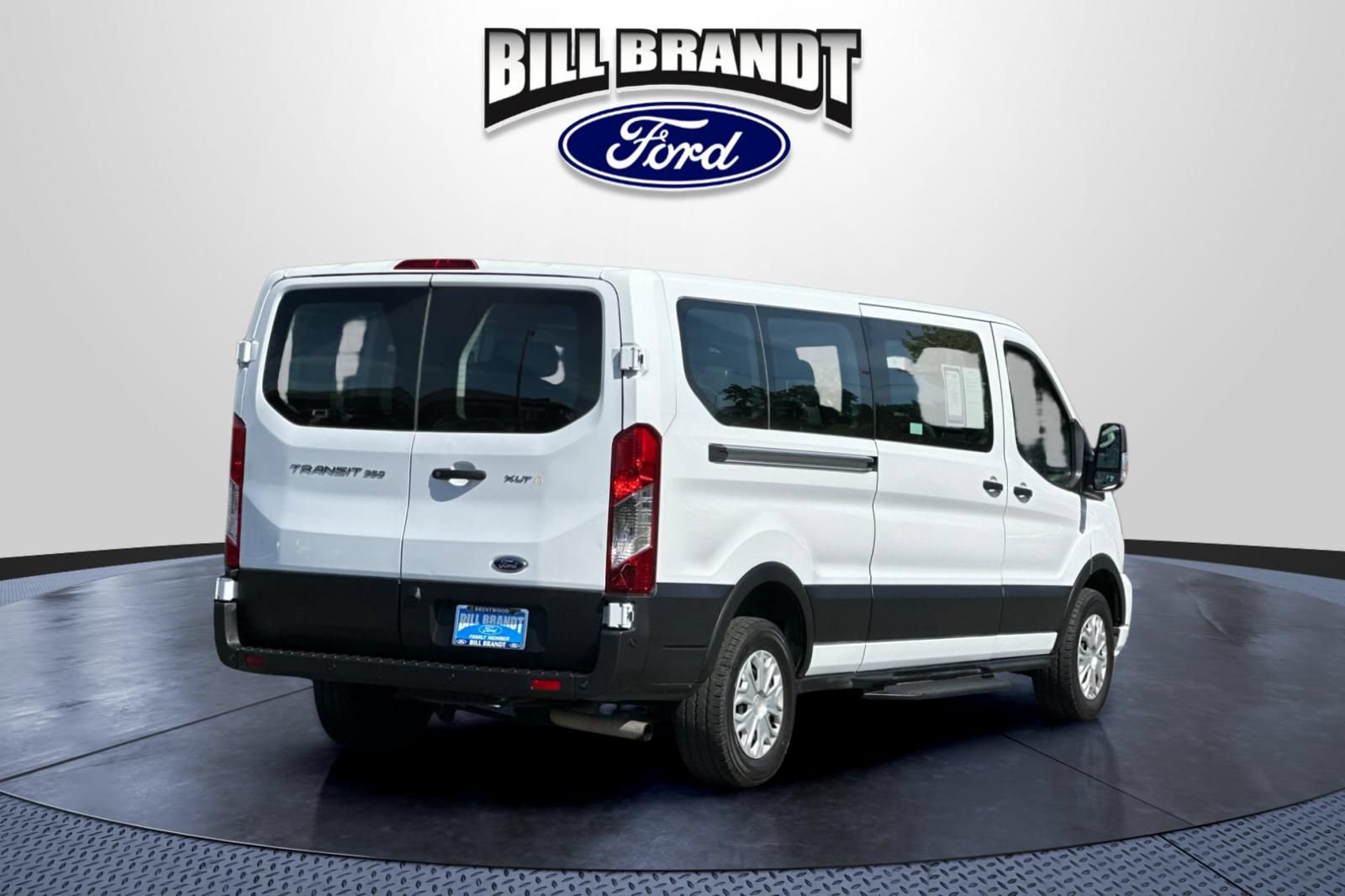 Used 2023 Ford Transit 350 XLT RWD image 3