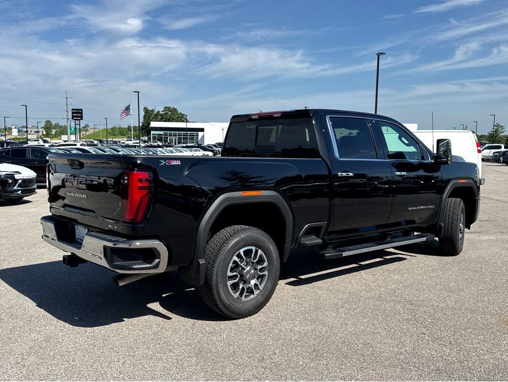 New 2026 GMC Sierra 2500 SLT w/ SLT Premium Package AWD/4WD image 2