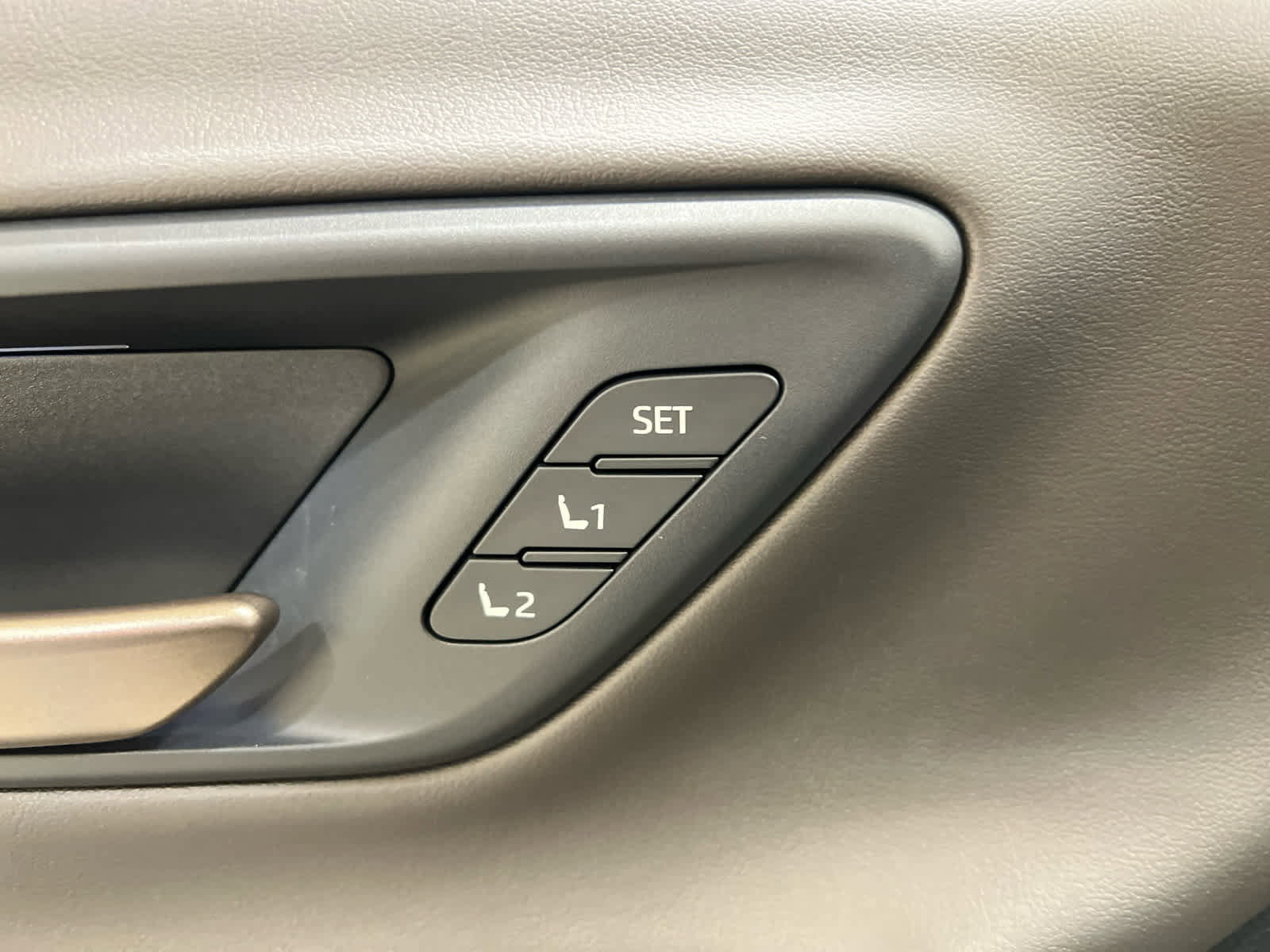 Used 2026 Toyota Crown Nightshade image 16